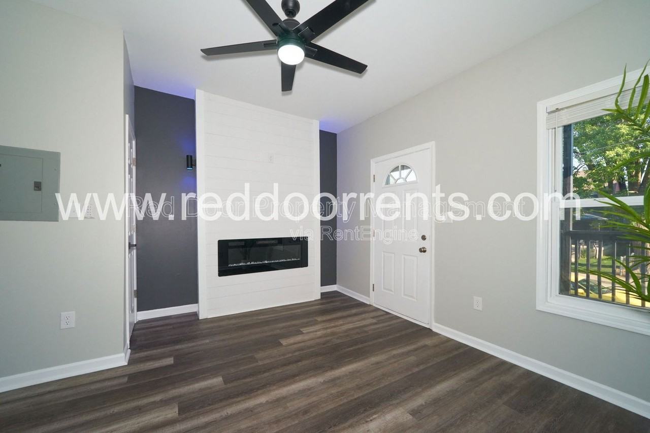 1337 E Market St #2 - Photo 7 of 17