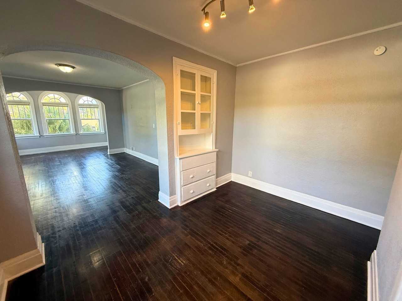 1637 Tyler St #3 - Photo 7 of 25