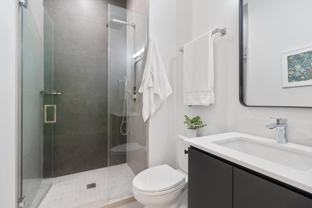 4513 N Clark St #301 - Photo 1 of 1