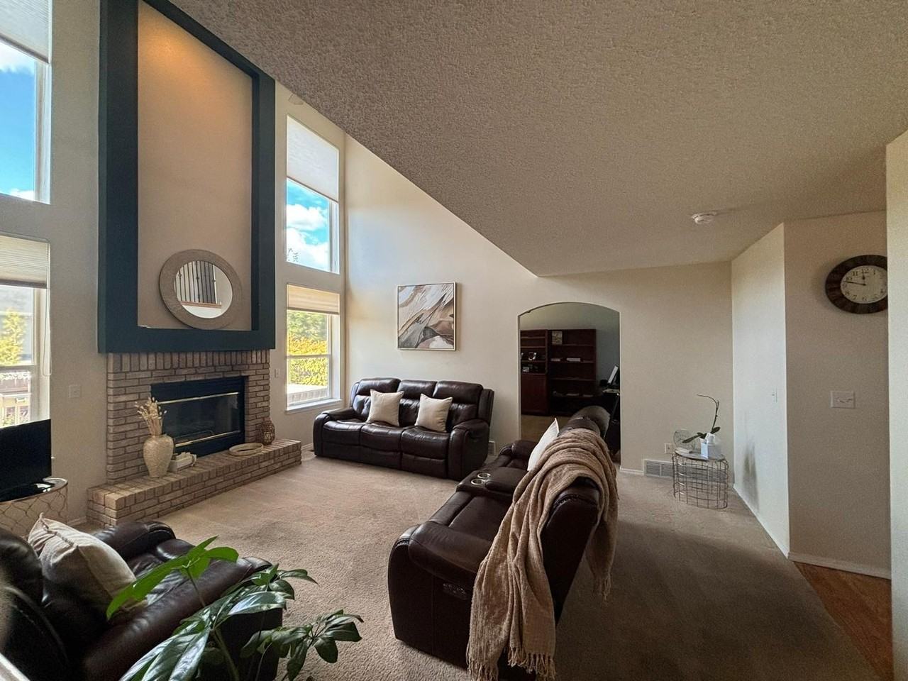 8950 Rochester Dr - Photo 7 of 22