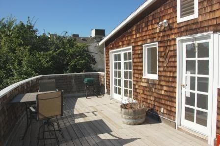 372 N Main St - Photo 2 of 11