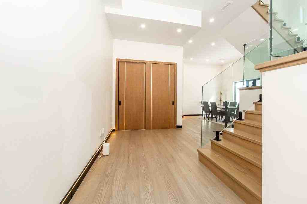 475 Wilson Rd N - Photo 7 of 50