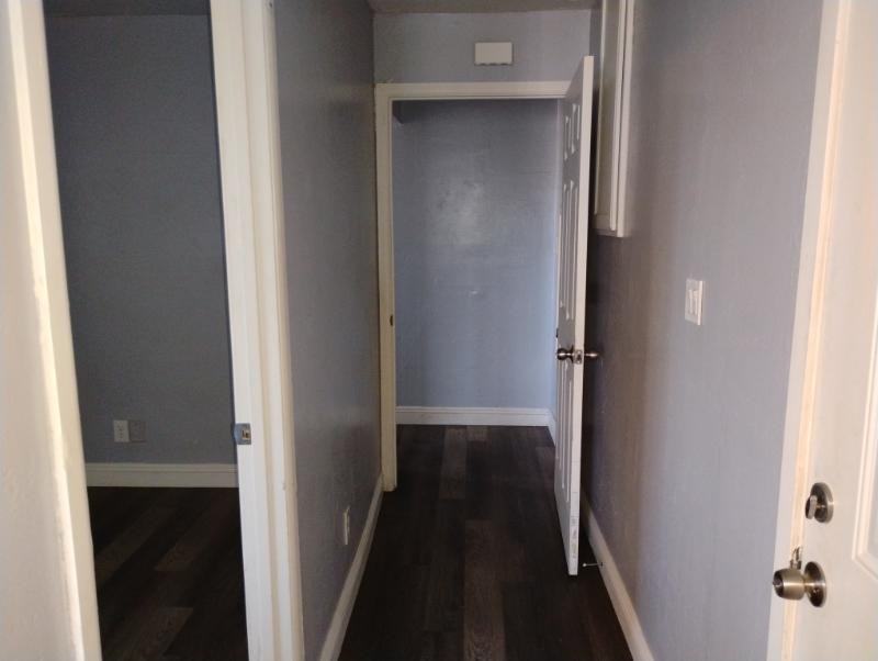 2627 N 27th St #10 - Photo 5 of 5