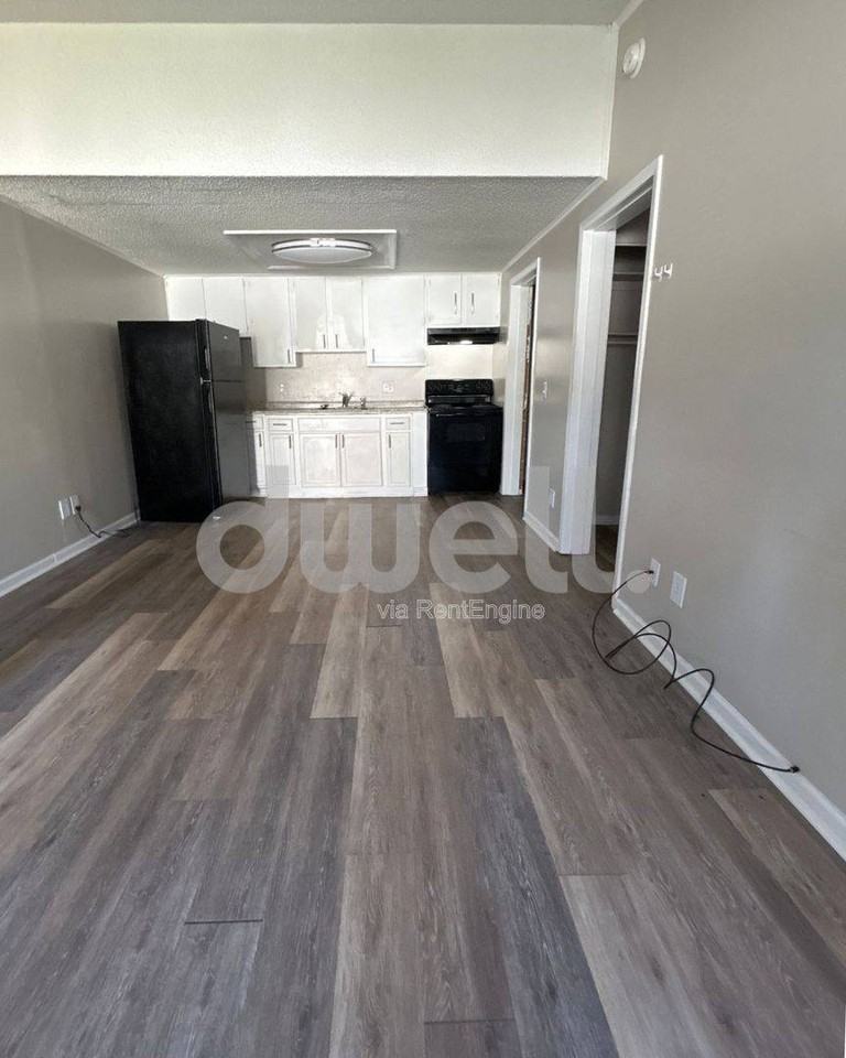 808 Forest Ridge Pl - Photo 2 of 10