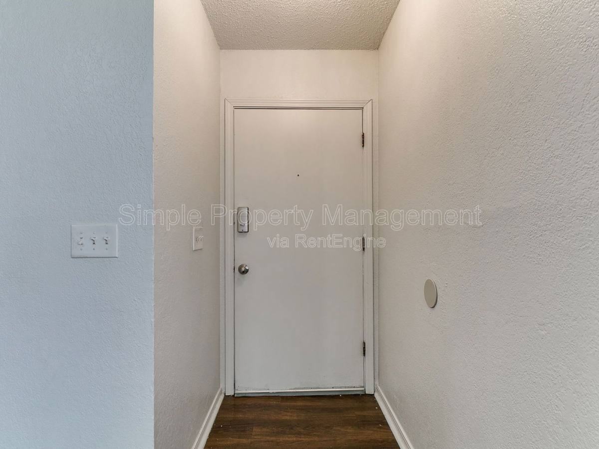 6207 Se 46th St - Photo 3 of 10