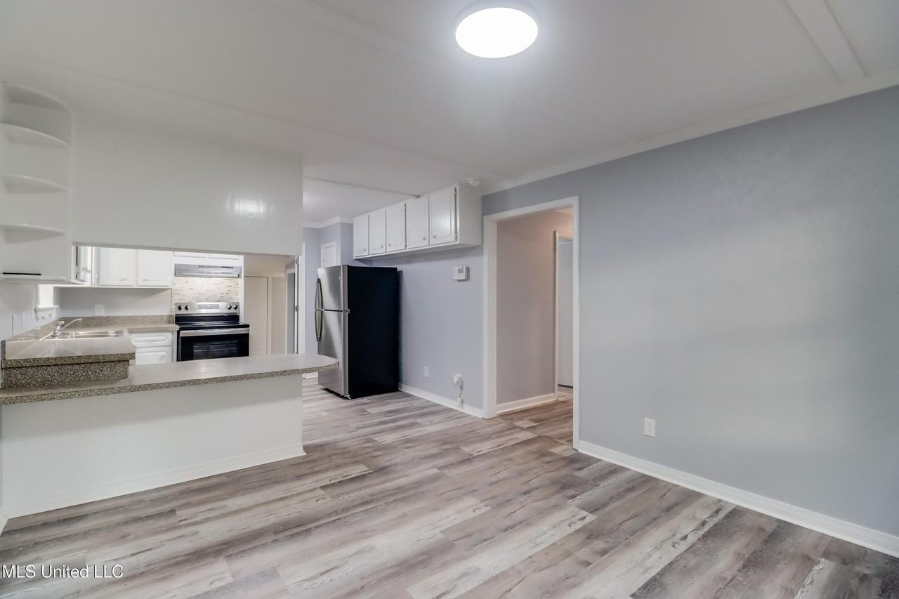 628 Plum St - Photo 5 of 20