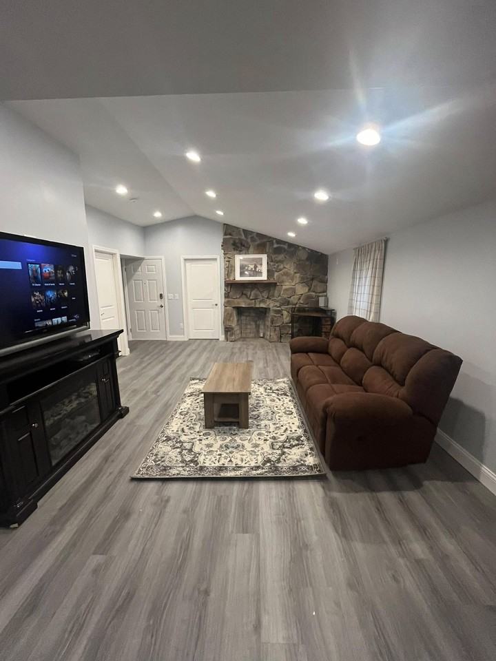 2151 Rankin Dr - Photo 3 of 6