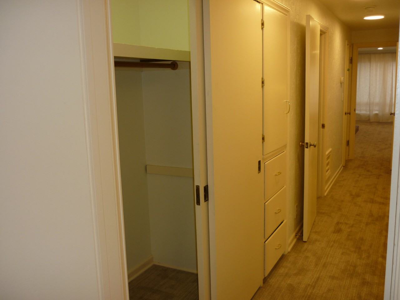 12509 26th Ave Ne - Photo 3 of 7