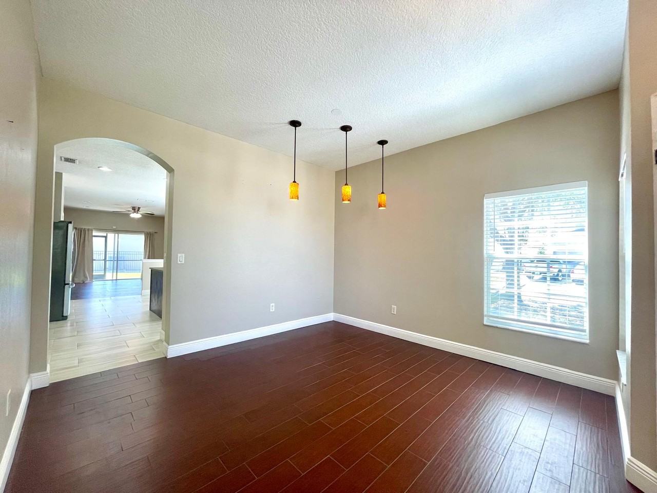 13567 Mirror Lake Dr - Photo 4 of 26