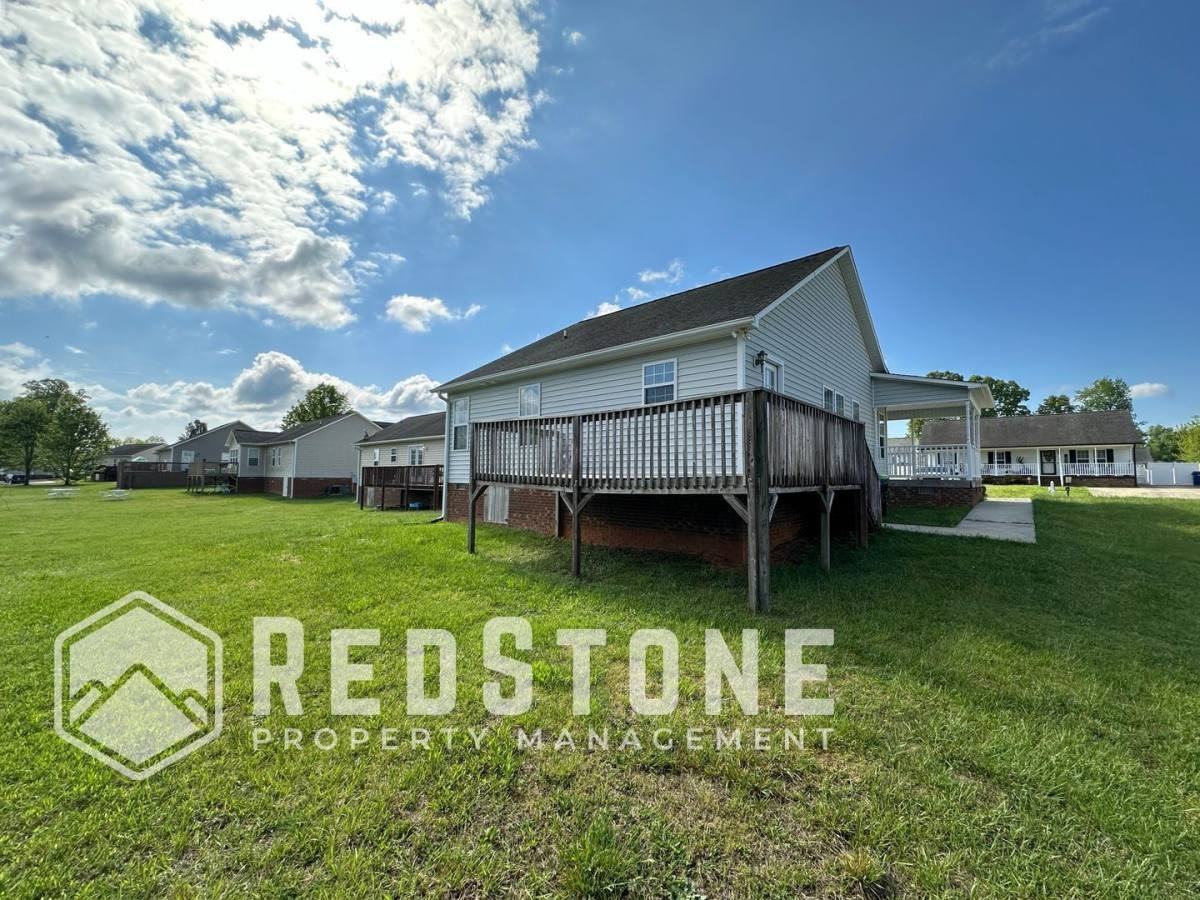 812 Jennings Berry Dr - Photo 2 of 10