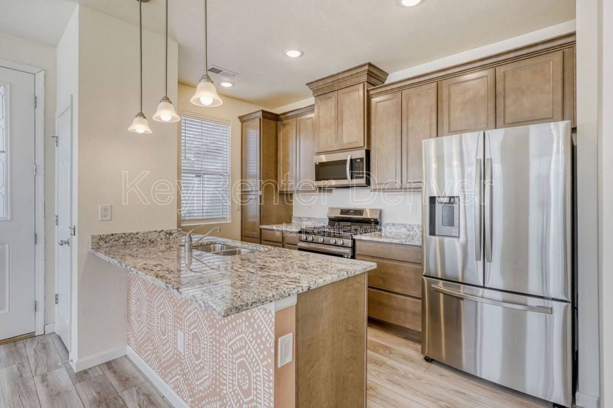 23723 E Ida Pl - Photo 2 of 10