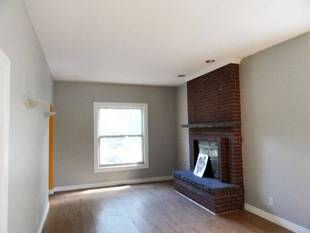 2333 N Clarkson St - Photo 5 of 7