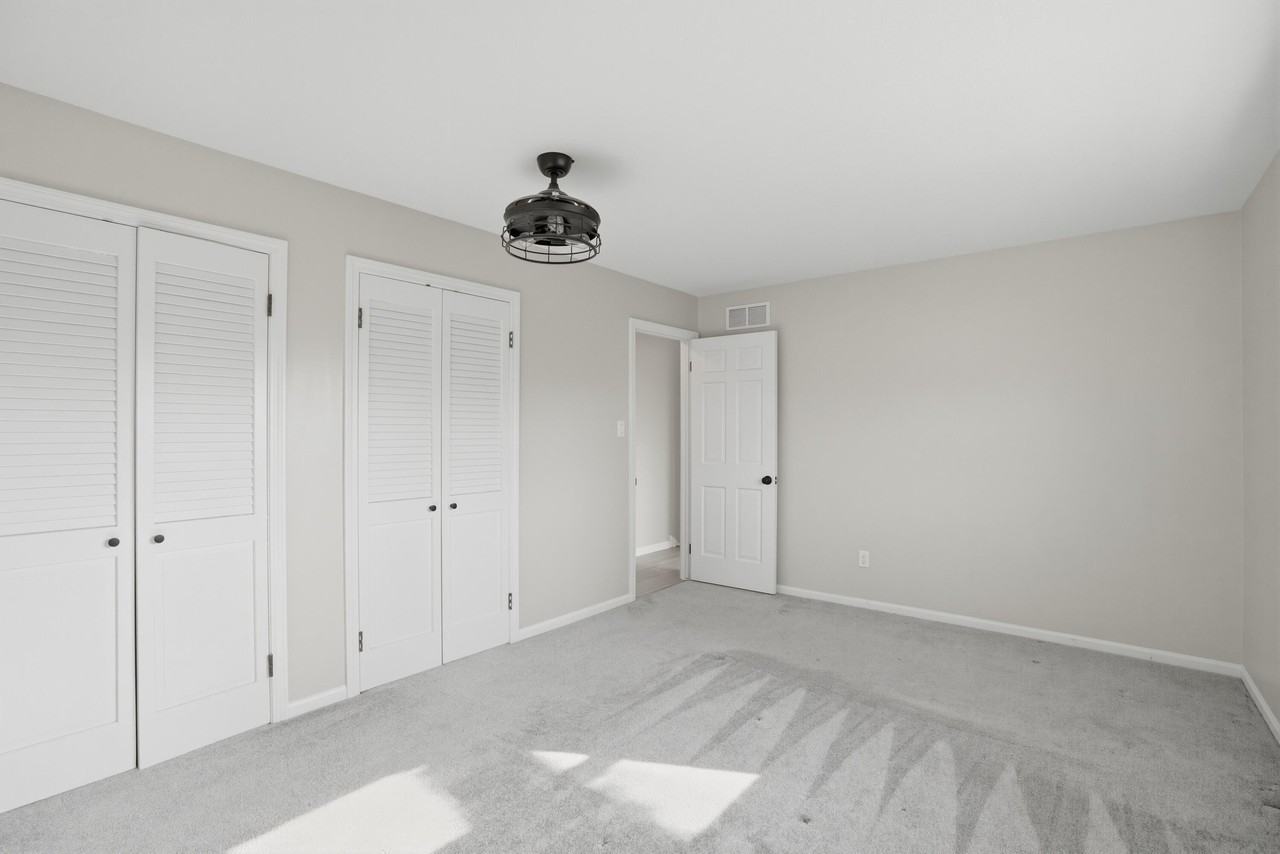 1540 Tulip Ln - Photo 3 of 27