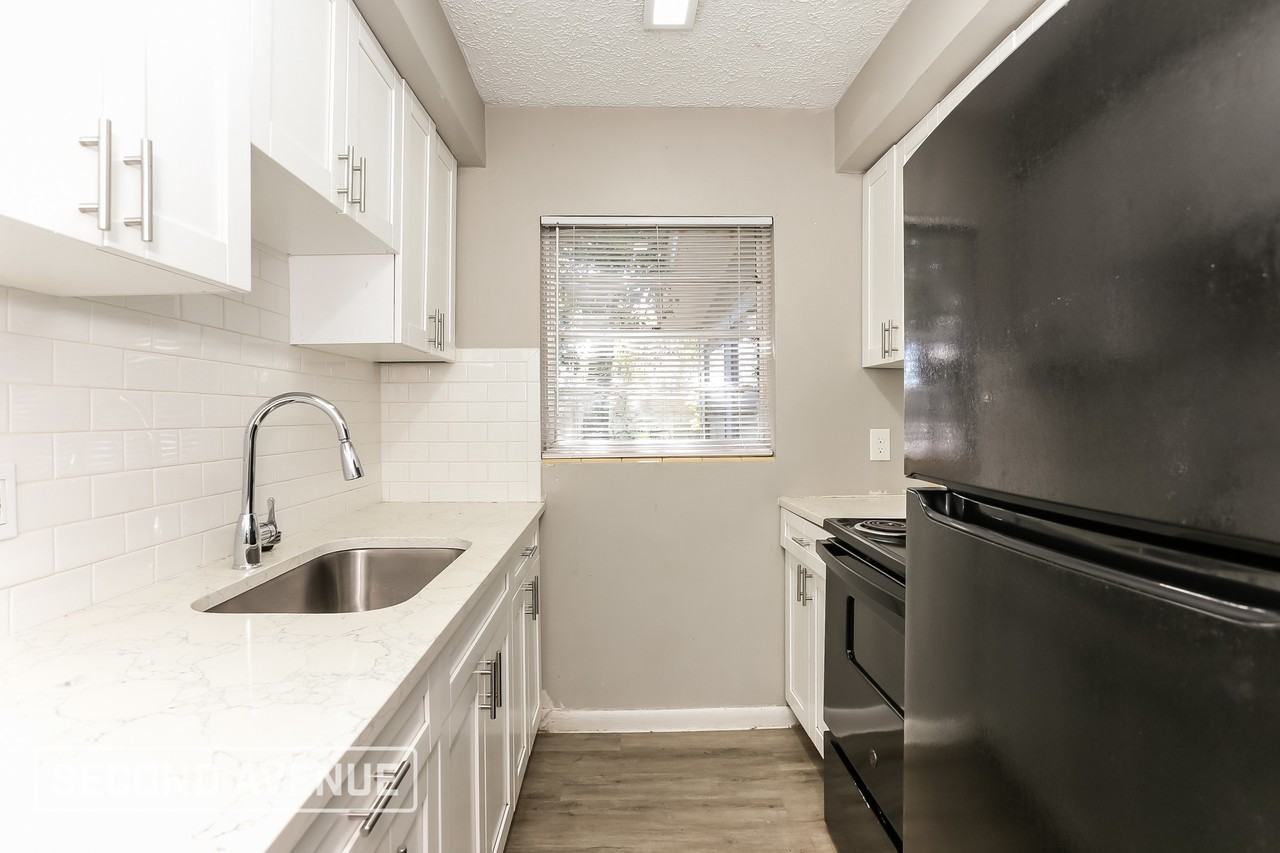 4616 Nelmar Pl - Photo 5 of 23