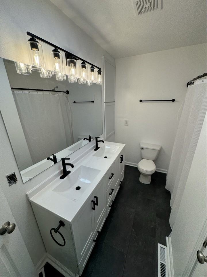 808 Des Moines St #808-1 - Photo 5 of 10