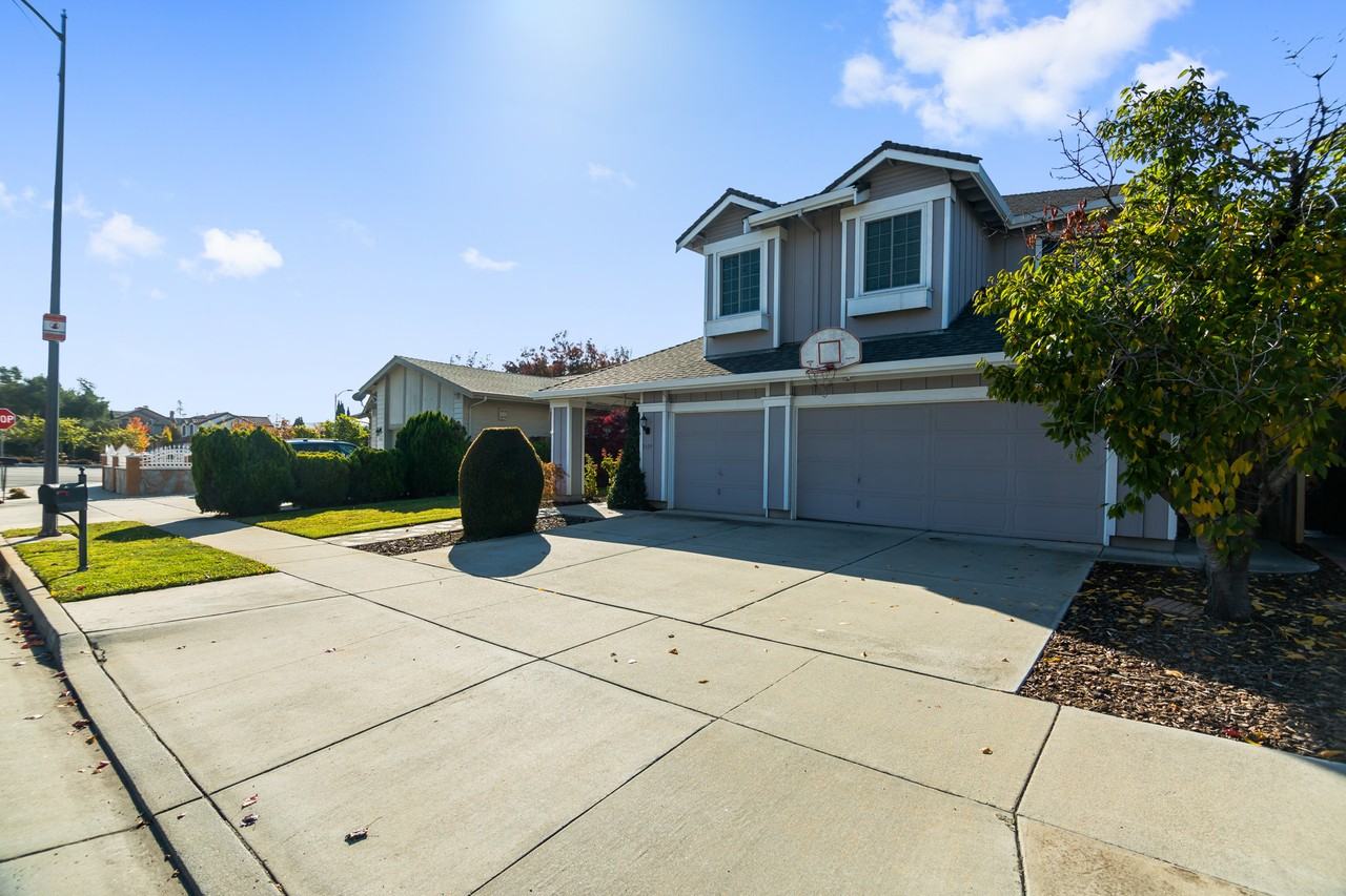 3109 Heritage Valley Dr - Photo 2 of 25