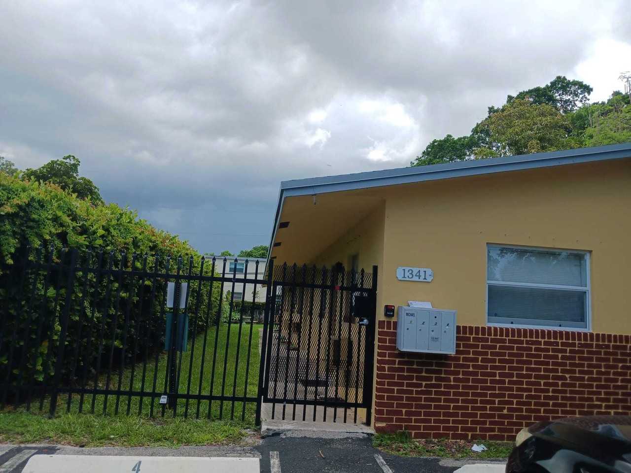 1341 Ne 5th Ter #1 - Photo 5 of 5