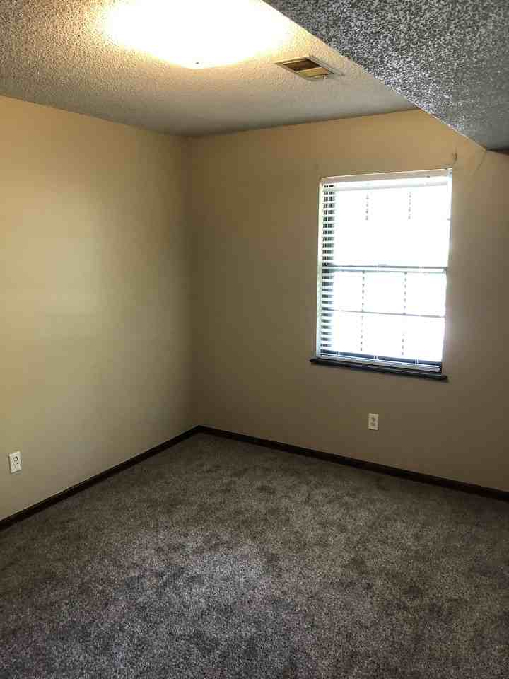 2709 Nwst, #C - Photo 5 of 7