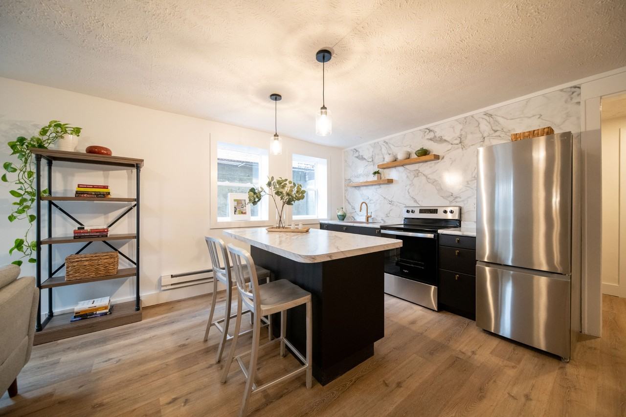 115 N Portage Path #9 - Photo 2 of 10