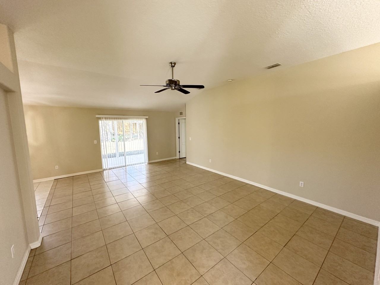 10 Easterly Pl - Photo 6 of 26