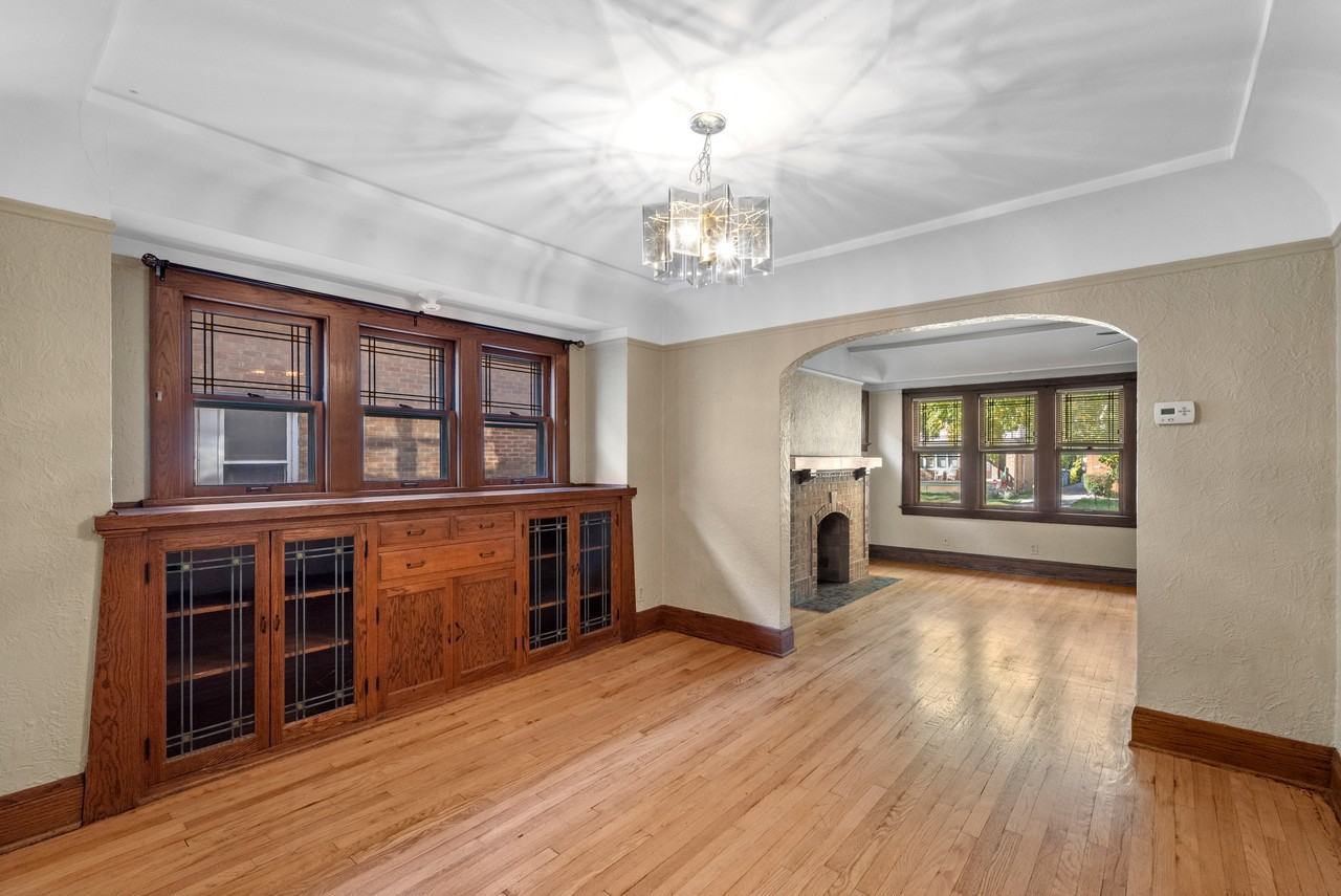 2512 N 61st St - Photo 4 of 12