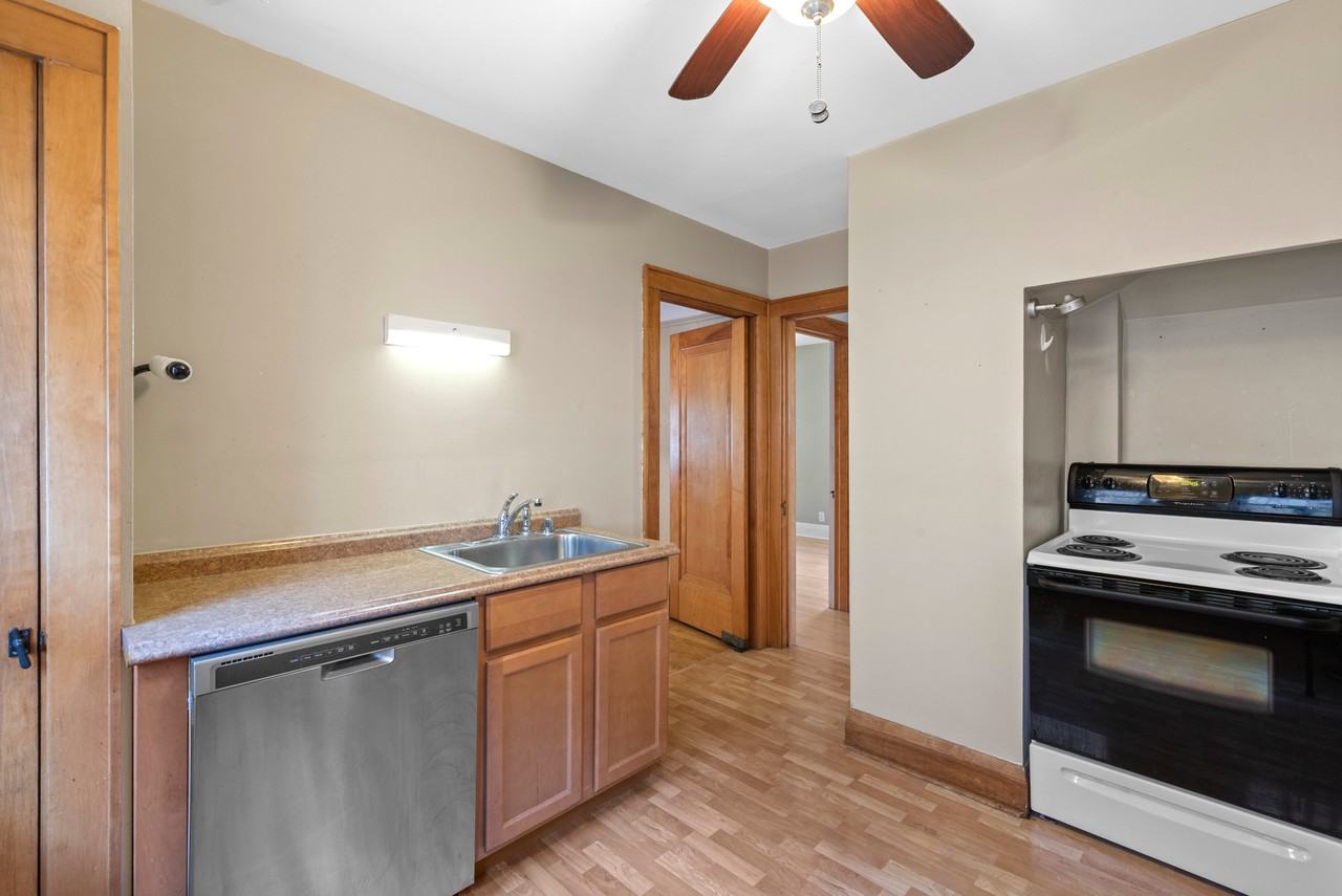 2512 N 61st St - Photo 7 of 12