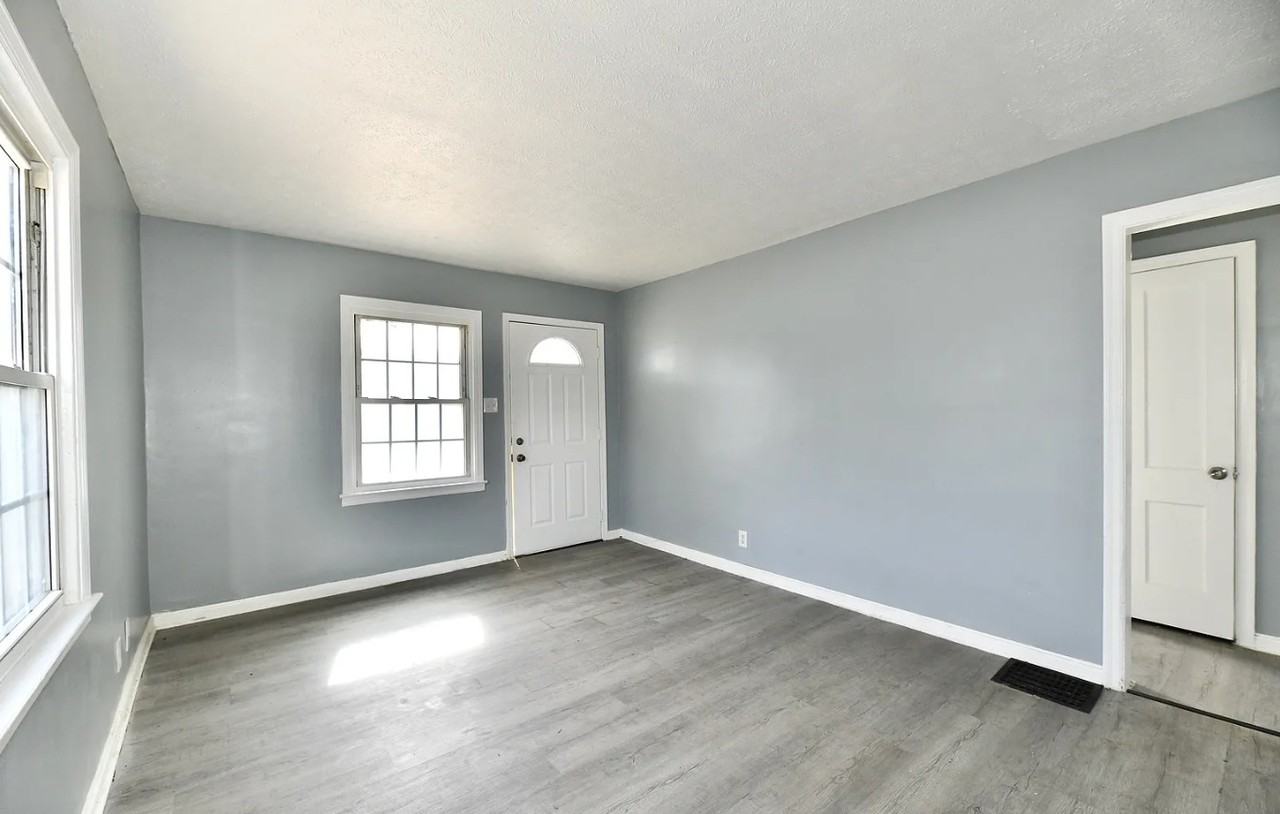 3910 E 34th St - Photo 5 of 15