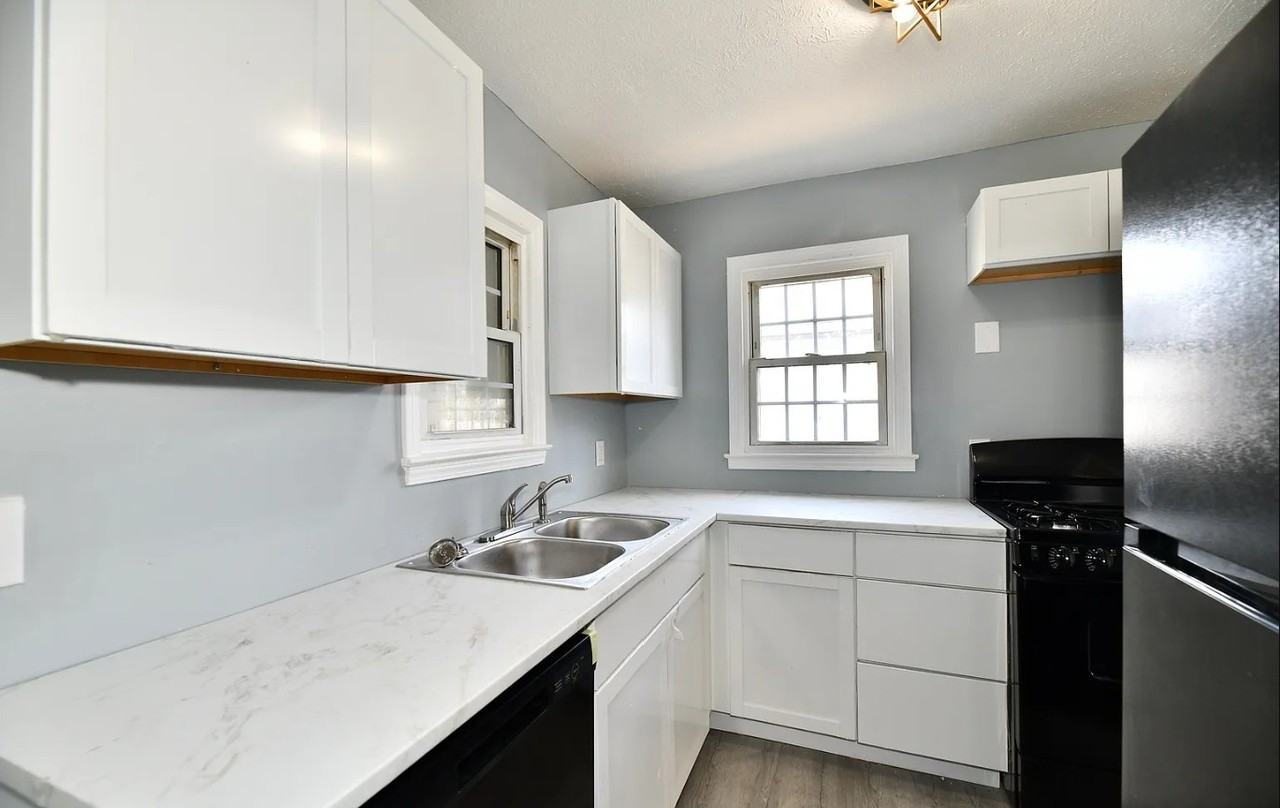 3910 E 34th St - Photo 6 of 15