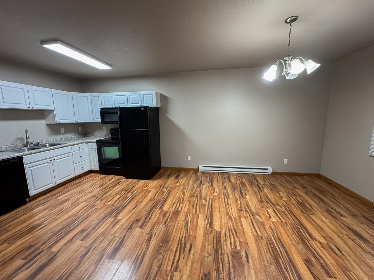 117 W Main St #4 - Photo 3 of 10