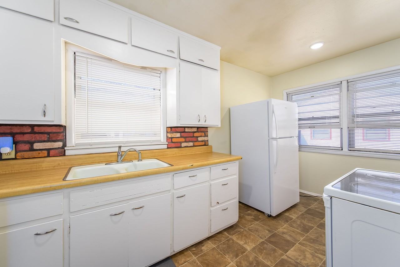 6215 N Independence St - Photo 5 of 11