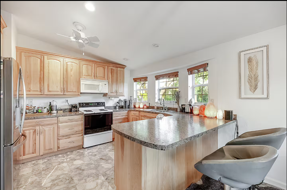 7733 Victoria Cove Ct - Photo 7 of 23