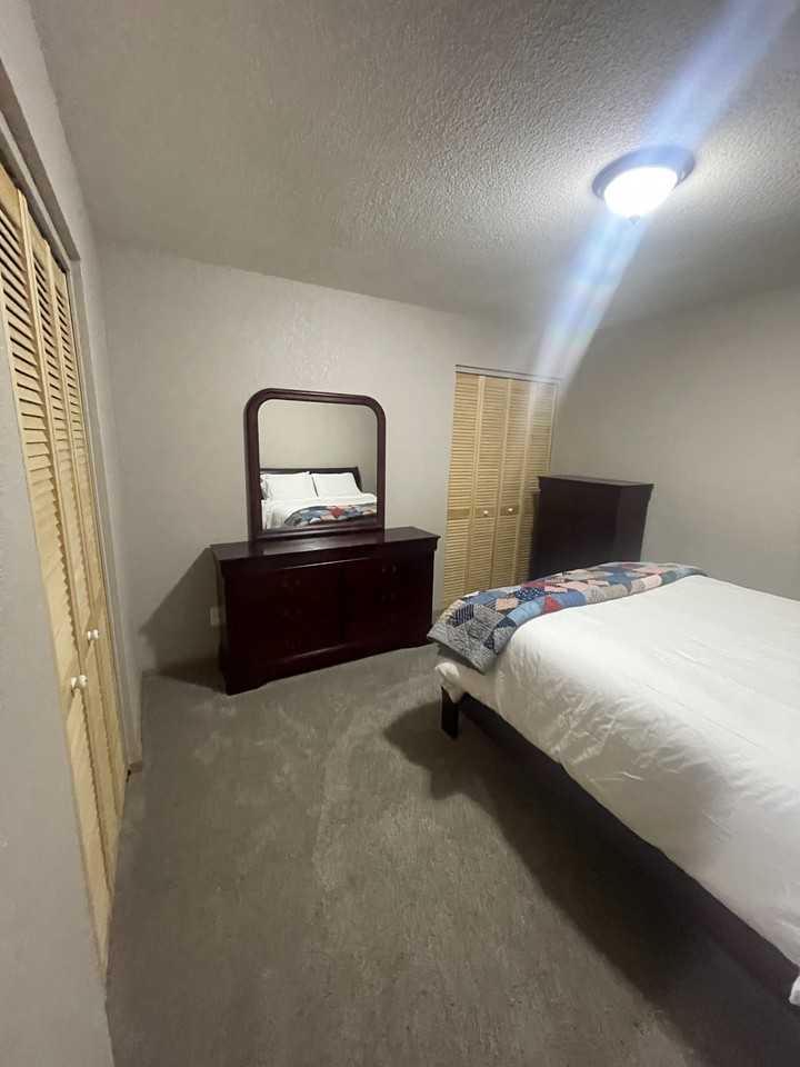 3175 W Riverdell Dr - Photo 3 of 20