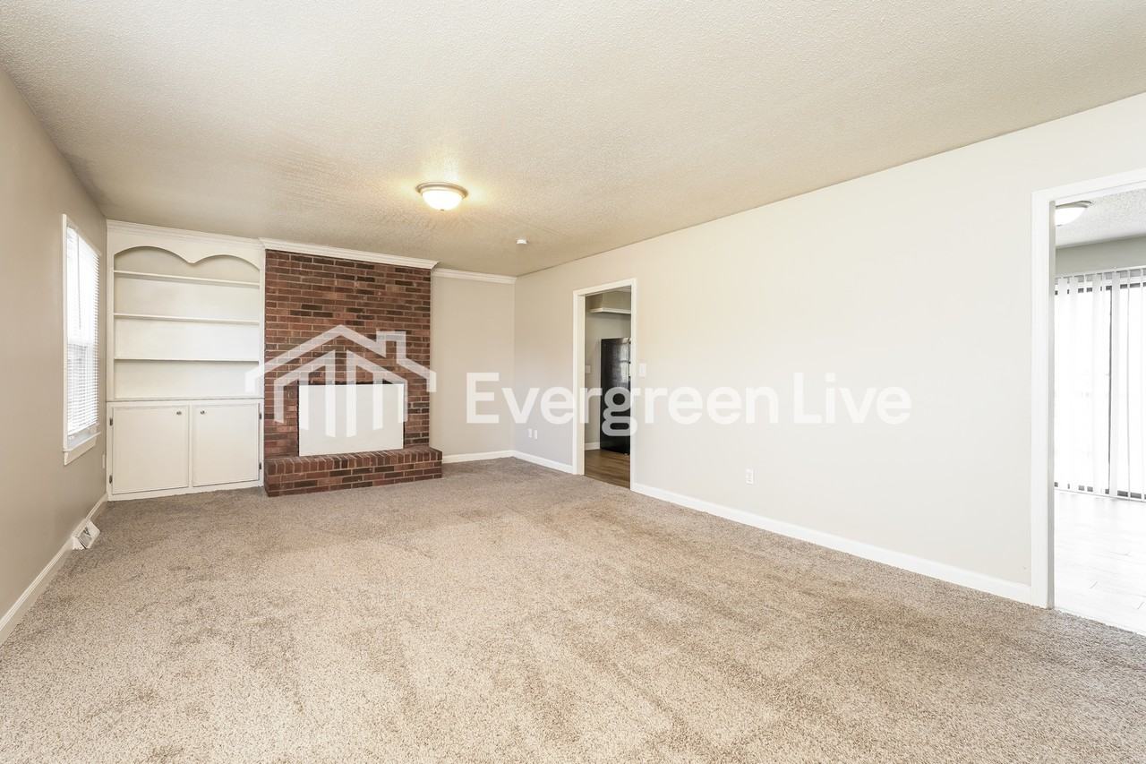 107 Primrose Ln - Photo 5 of 15