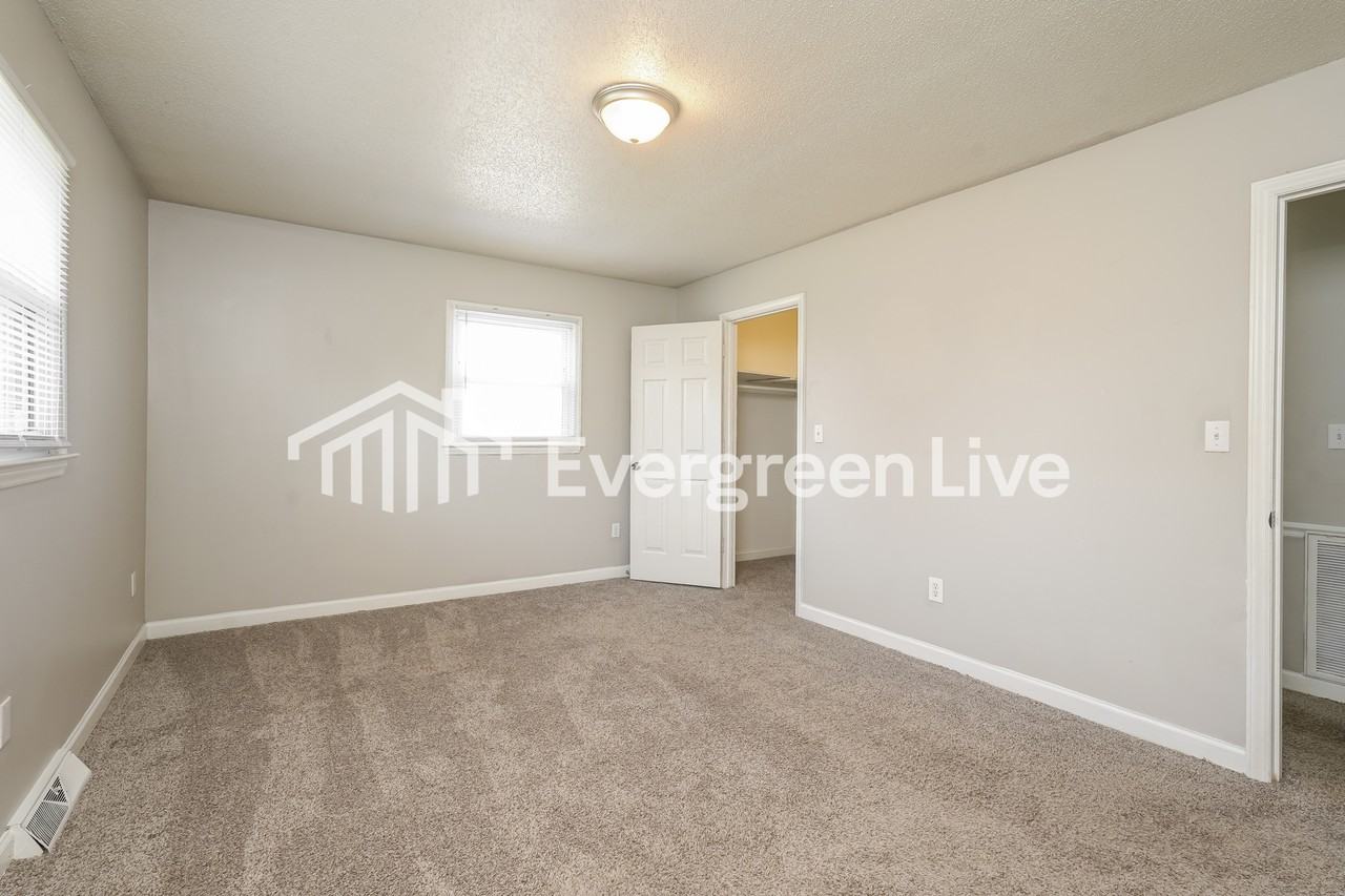 107 Primrose Ln - Photo 7 of 15