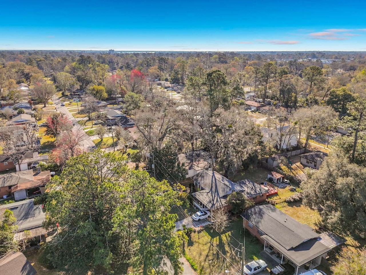 5330 Quan Dr - Photo 4 of 44