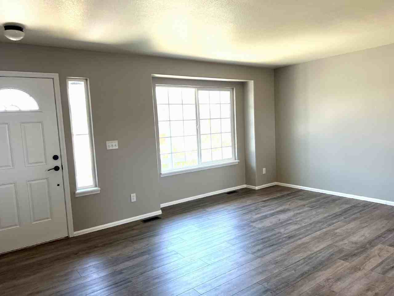 7456 Twin Valley Ter - Photo 2 of 21