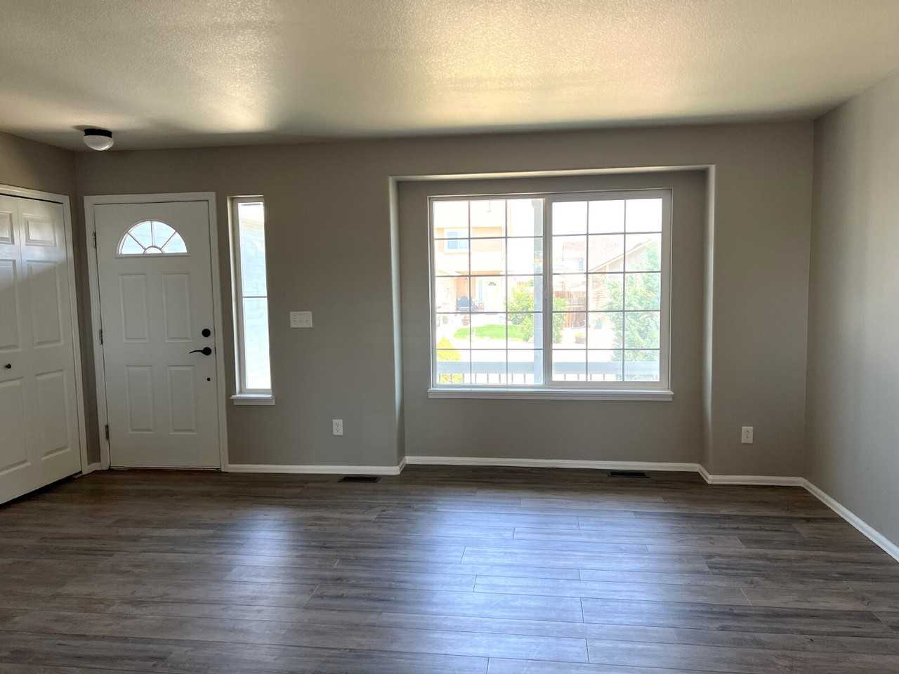 7456 Twin Valley Ter - Photo 3 of 21