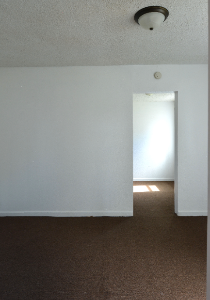 813 W 6th St - Photo 6 of 10