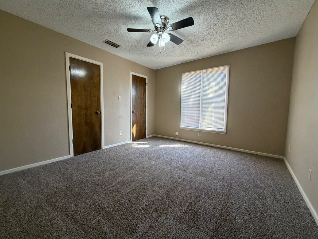 3107 75th St - Photo 6 of 14