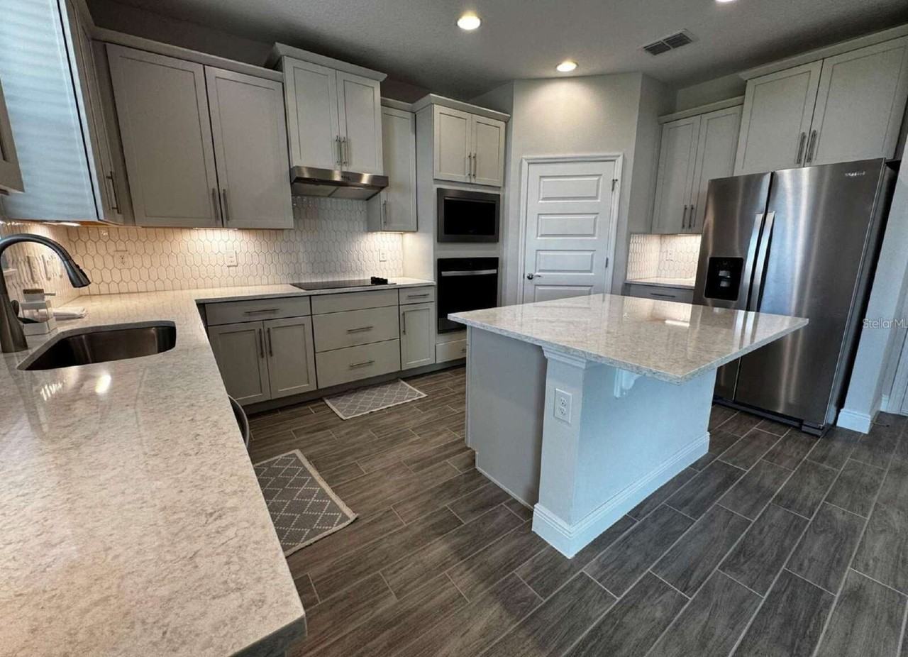 12763 Charmed Dr - Photo 5 of 23