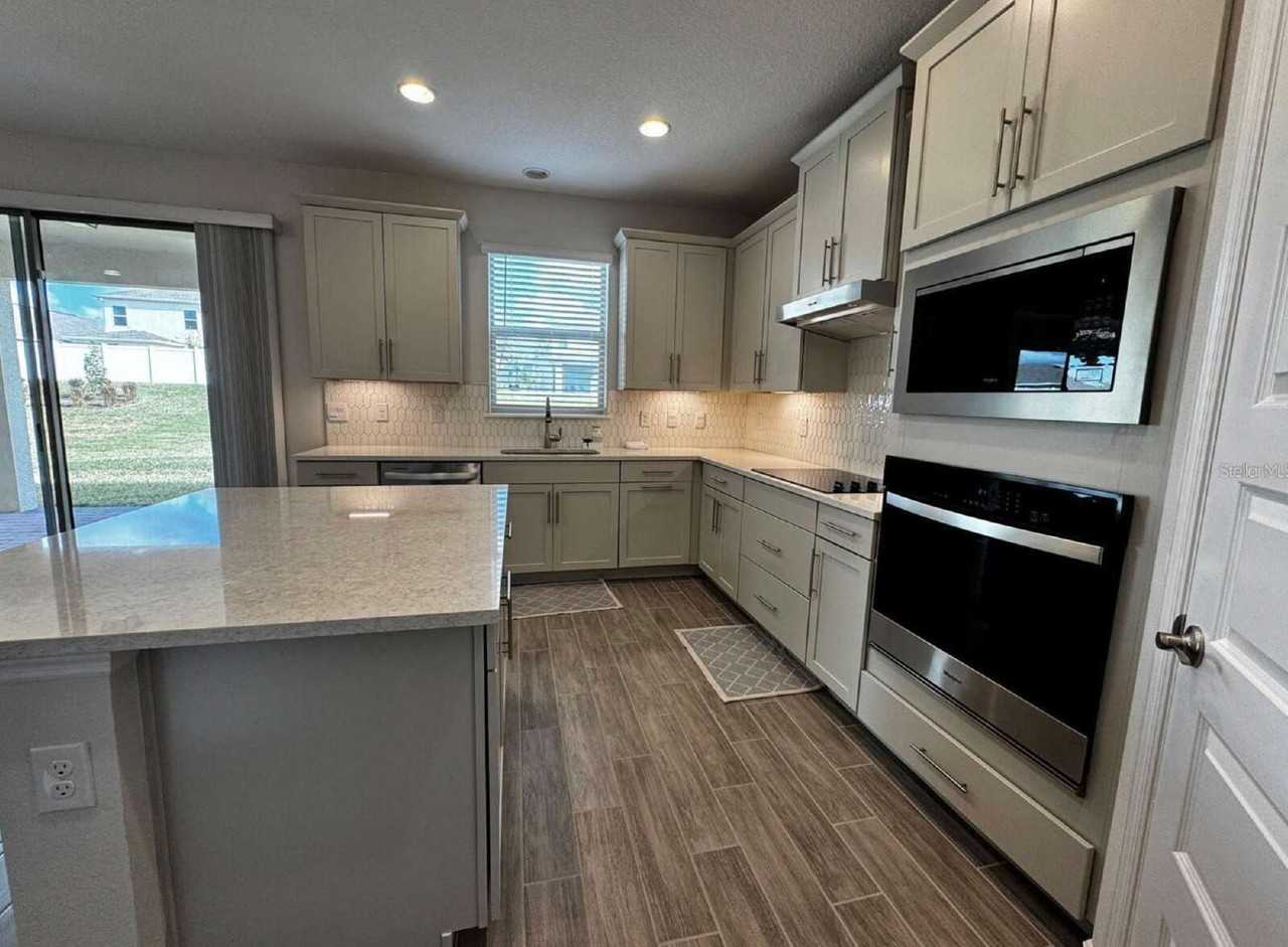 12763 Charmed Dr - Photo 6 of 23