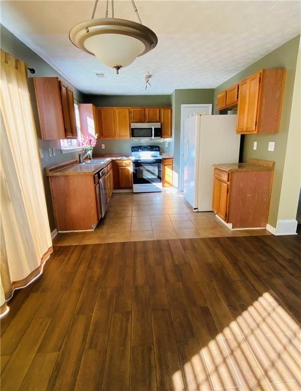 4280 Hathaway Ct Nw - Photo 4 of 13