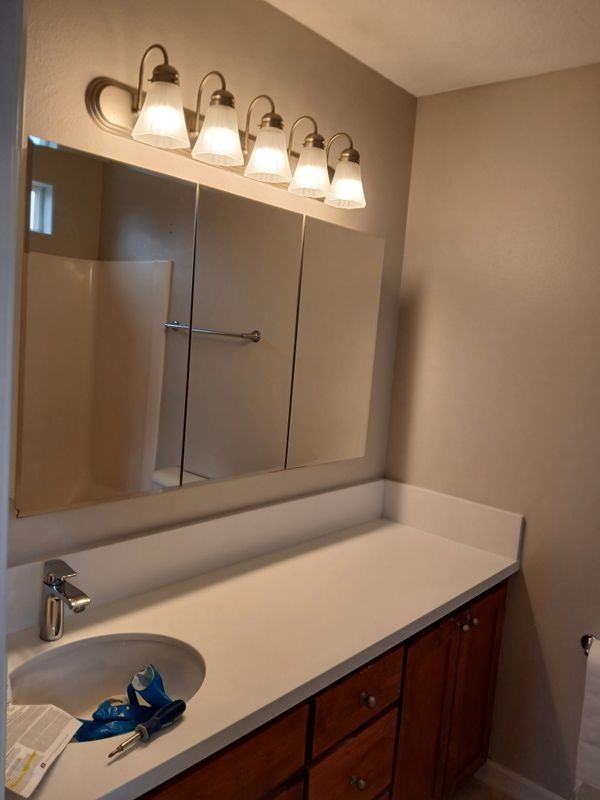 348 Ne 79th Ave - Photo 5 of 17