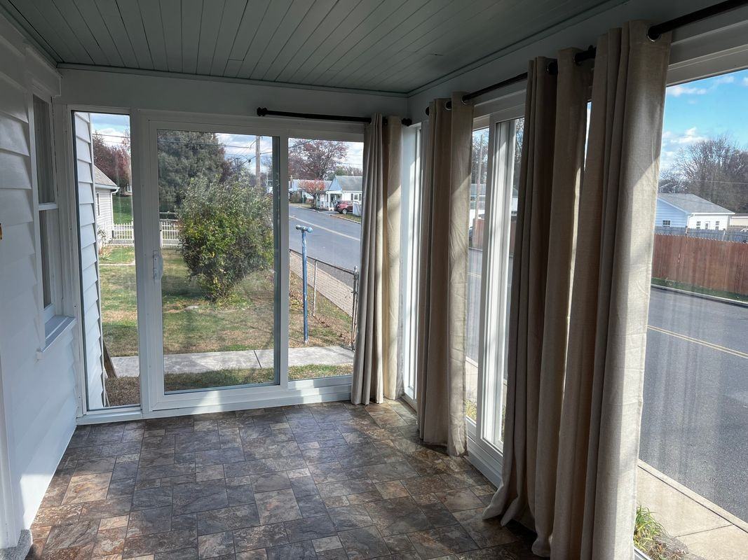 770 S Lincoln St - Photo 4 of 4