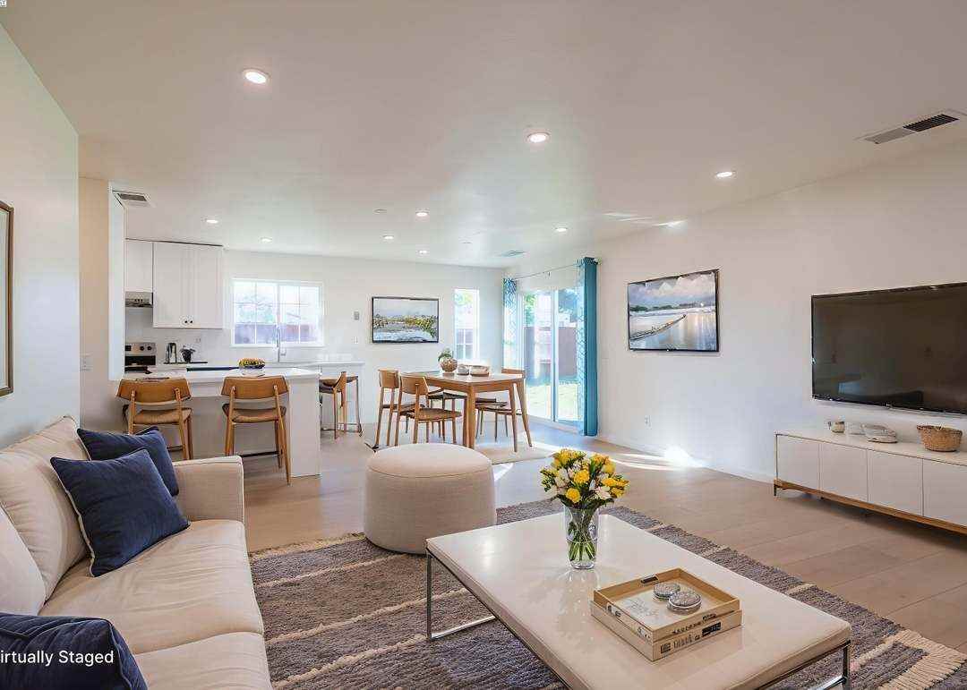 2 Salisbury Dr - Photo 3 of 22