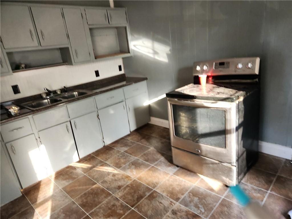 1422 Tampa Dr - Photo 2 of 3