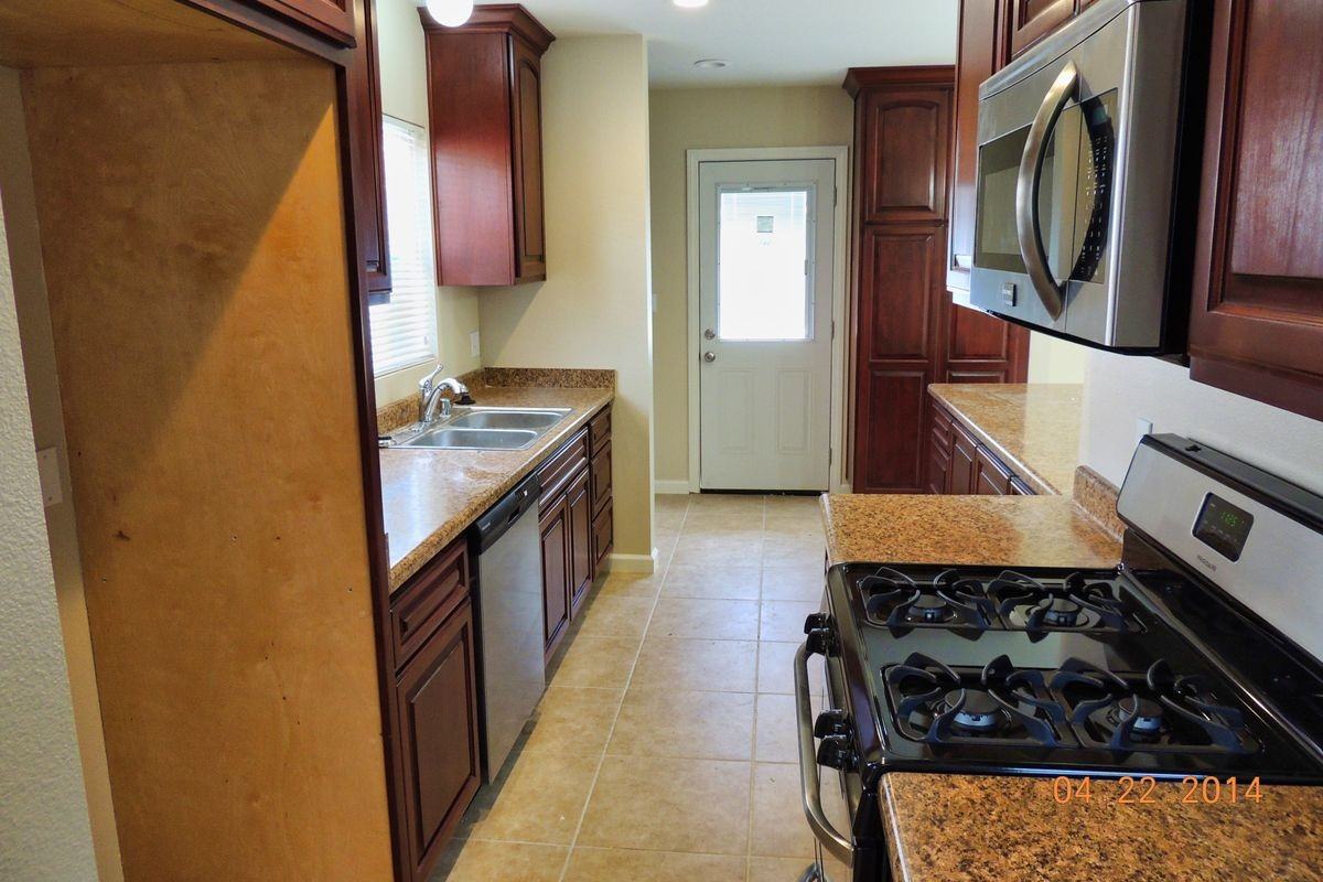 4068 Michael Ave - Photo 6 of 18