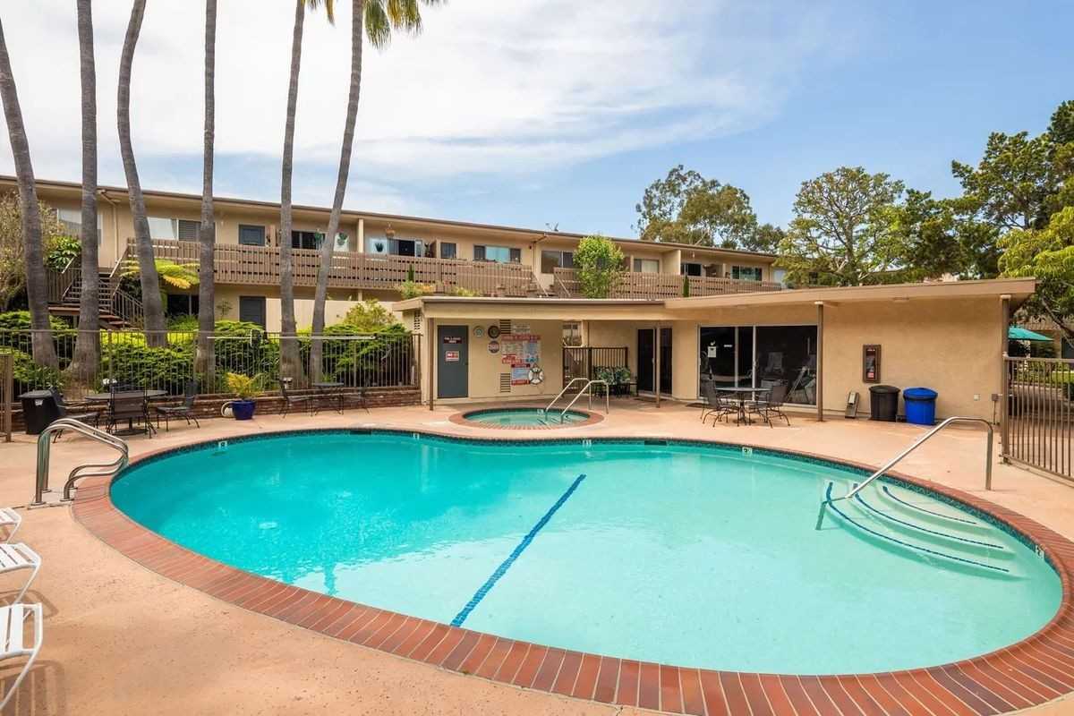 26130 Narbonne Ave - Photo 2 of 29