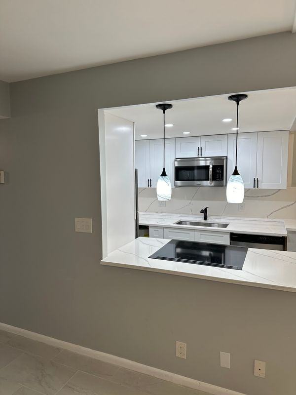 4067 Ainslie D - Photo 2 of 11