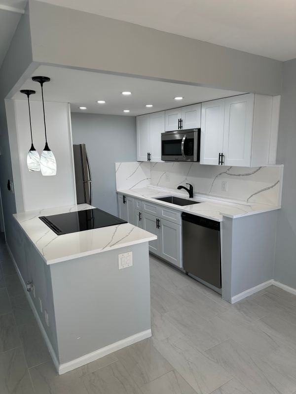 4067 Ainslie D - Photo 3 of 11